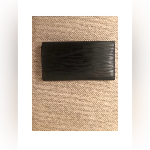 SOLD Louis Vuitton Sarah Leather Wallet. Black. Never used. - Picture 3 of 6